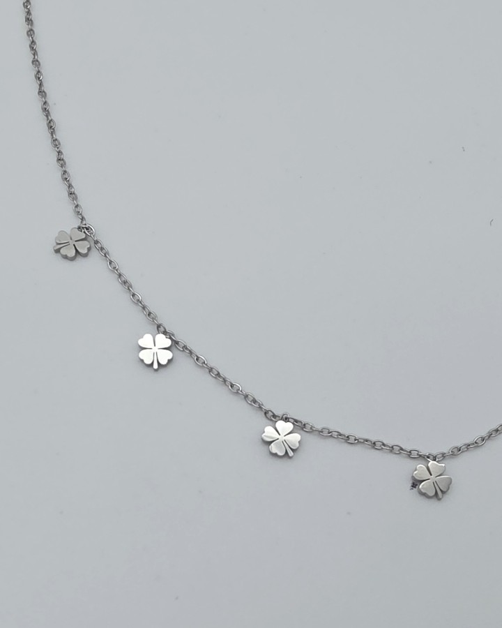 COLLAR CADENA FINA TRÉBOLES - ACERO INOXIDABLE