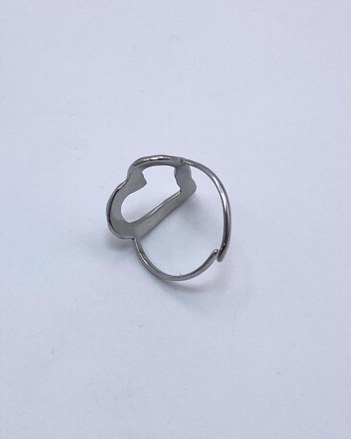 ANILLO AJUSTABLE CORAZÓN IRREGULAR - ACERO INOXIDABLE