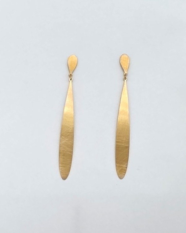 PENDIENTES LARGOS METALIZADOS LÁGRIMA- ACERO INOXIDABLE