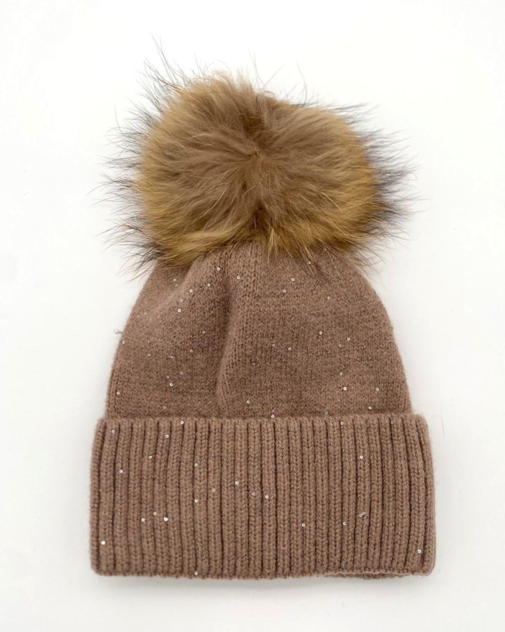 GORRO DE PUNTO CON BRILLANTES