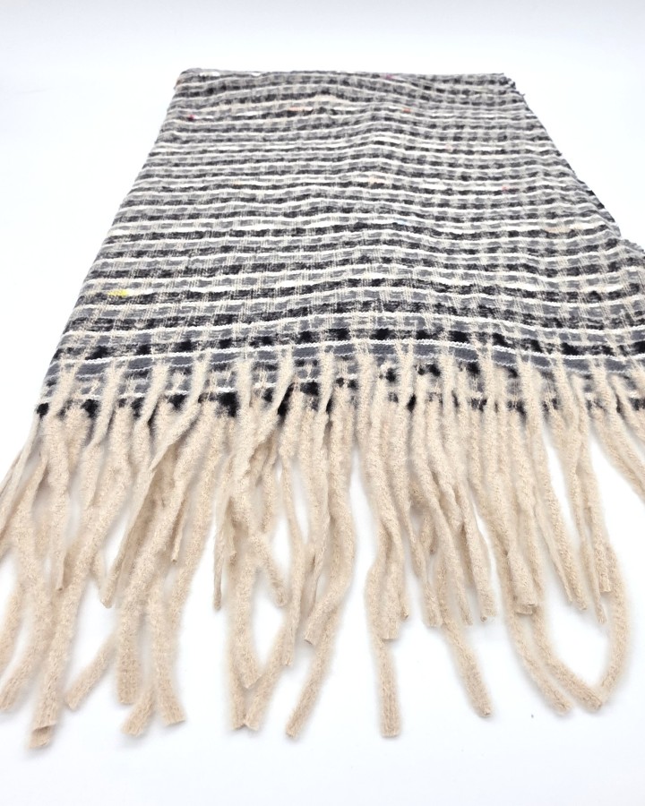 BUFANDA CUADROS CON FLECOS