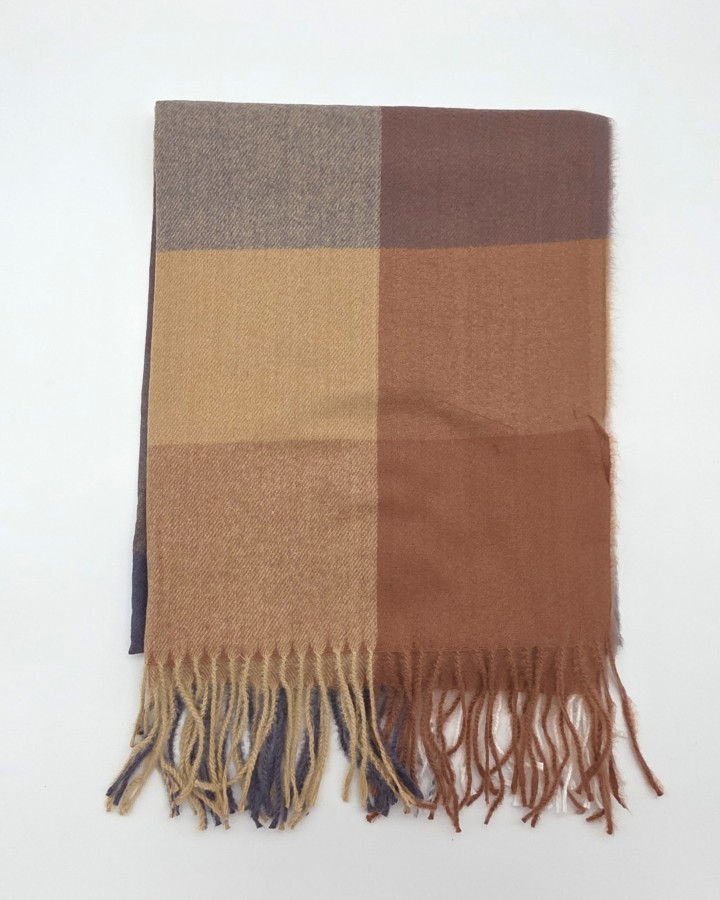 BUFANDA CUADROS MULTICOLOR CON FLECOS