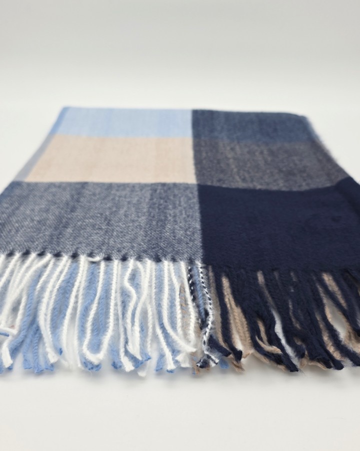 BUFANDA CUADROS MULTICOLOR CON FLECOS