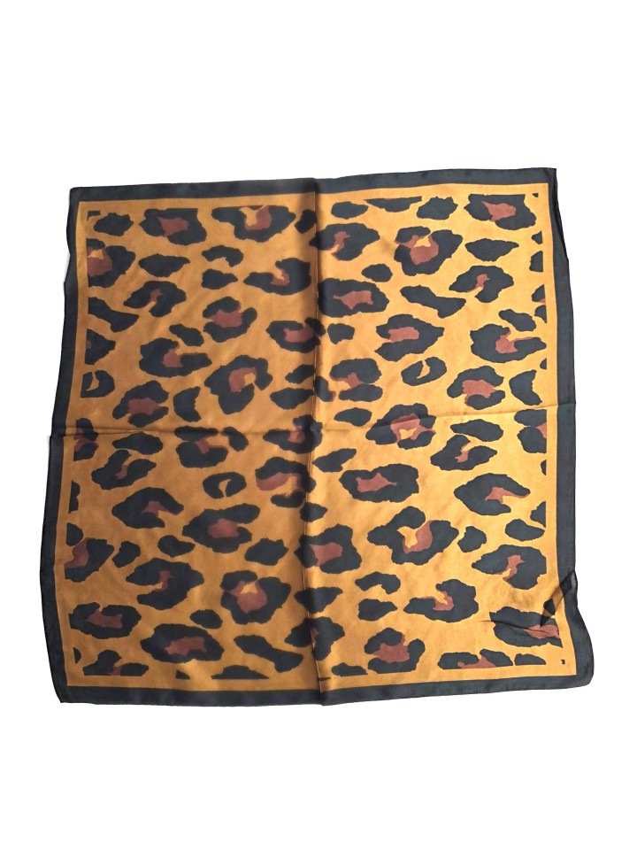 PAÑUELO CUADRADO ANIMAL PRINT