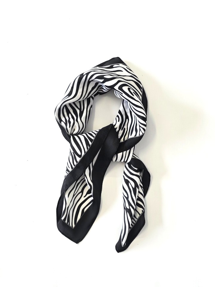 PAÑUELO CUADRADO ZEBRA