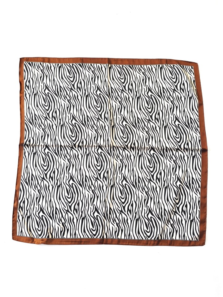 PAÑUELO CUADRADO ZEBRA