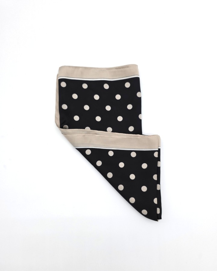 PAÑUELO CUADRADO TOPOS