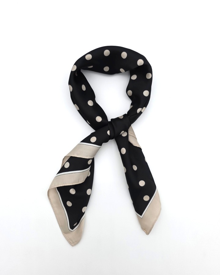 PAÑUELO CUADRADO TOPOS