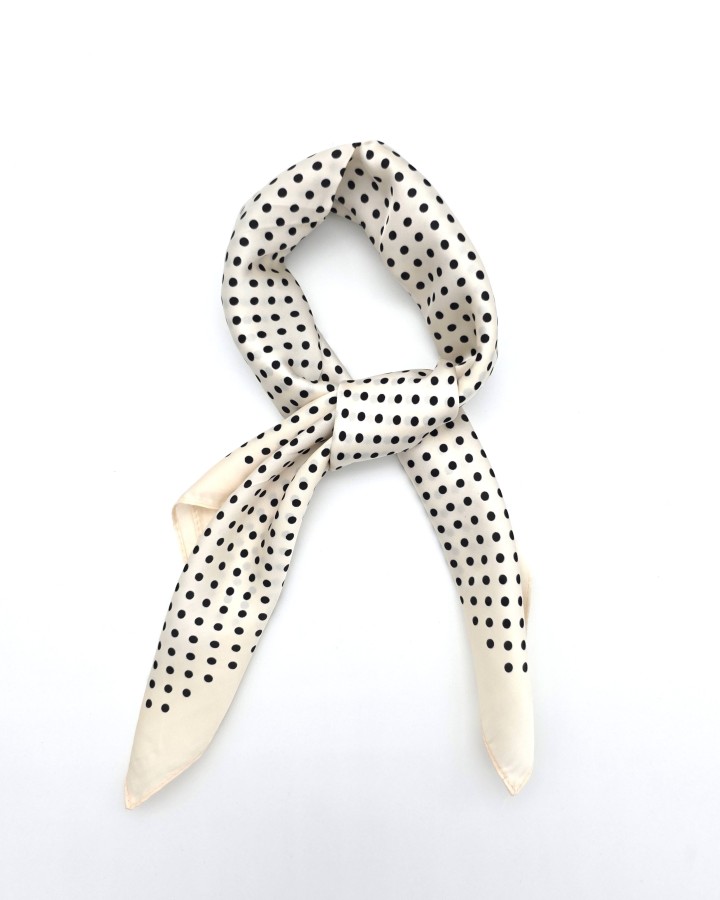 PAÑUELO CUADRADO TOPOS