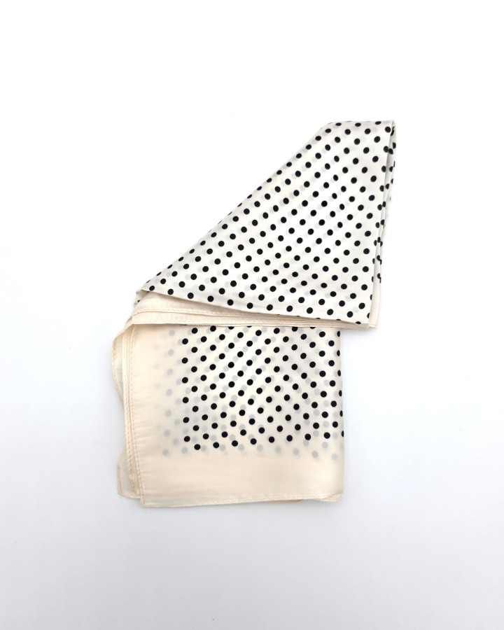 PAÑUELO CUADRADO TOPOS