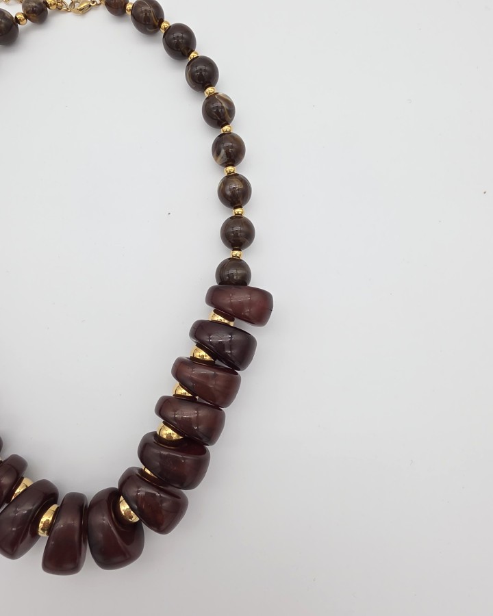 COLLAR DE RESINA EFECTO AMARMOLADO