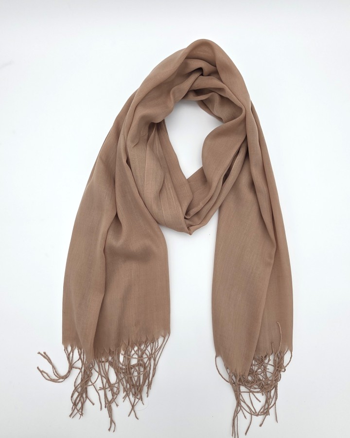 PAÑUELO LISO CON FLECOS