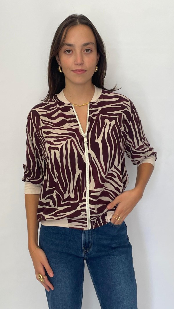 CHAQUETA BOMBER ESTAMPADA