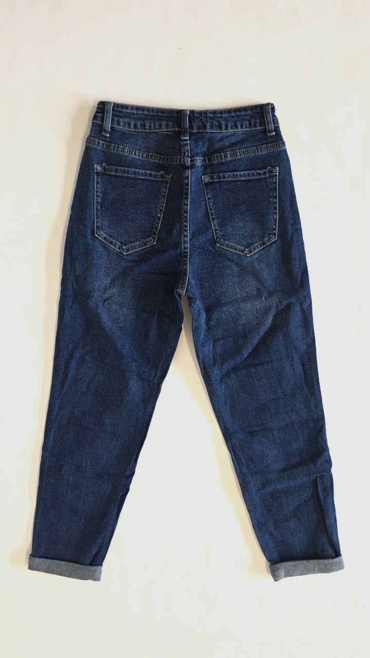 JEANS MOM FIT TIRO ALTO