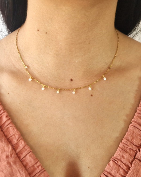 COLLAR CADENA FINA CON PERLAS PEQUEÑAS - ACERO INOXIDABLE