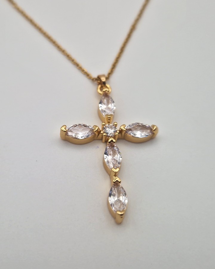 COLLAR CRUZ CON CIRCONIA